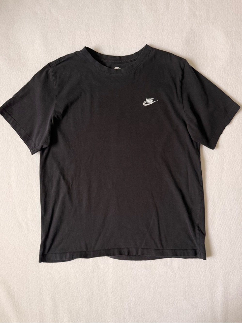 Nike Sportswear Club Tee Black XL Tall Embroidered Logo